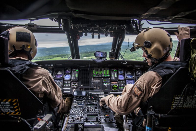 Пилоты вертолётов Black Hawk
