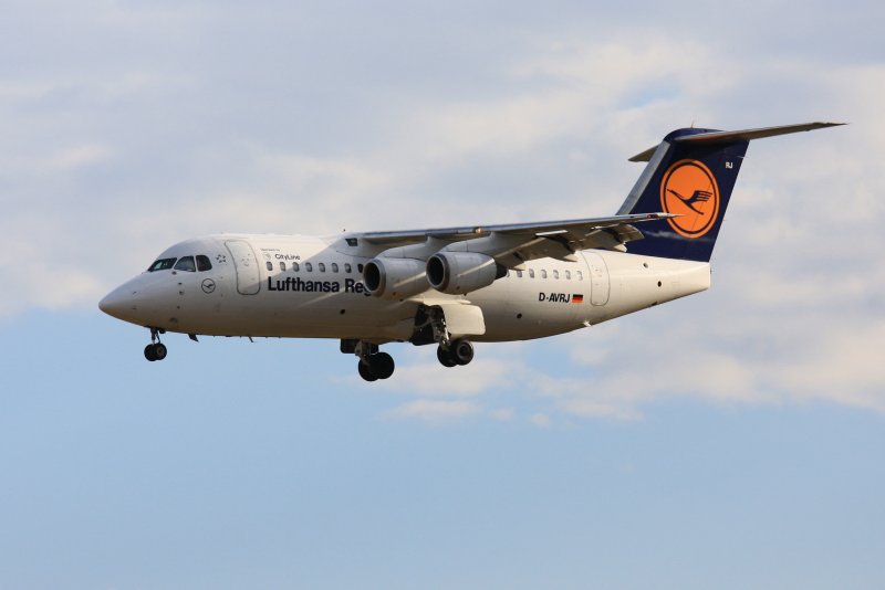 Rj85 самолет