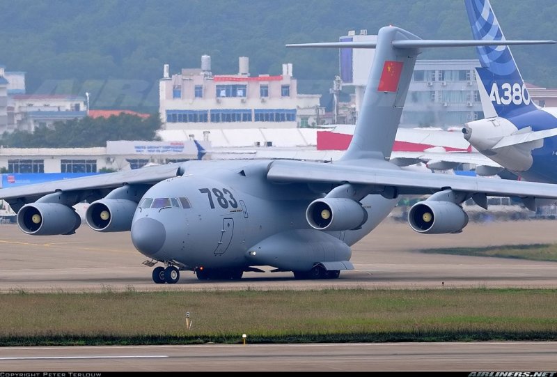 Военно-транспортный самолет Xian y-20