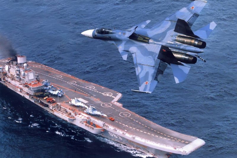 Су-33 на Адмирале Кузнецове