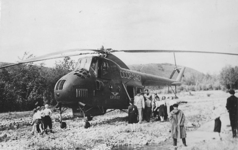 Вертолёт ми-4 в Заполярье