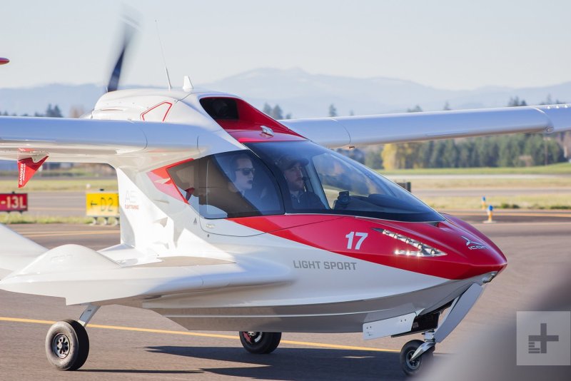 Home Ji Tech plane