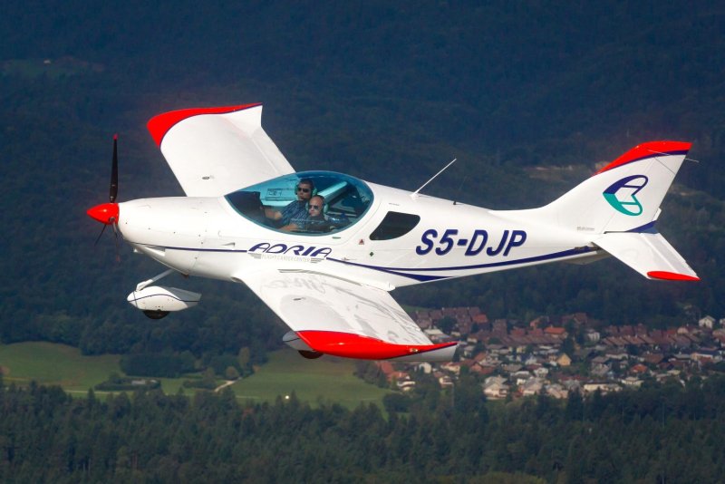 Piper Sport ra-1381g
