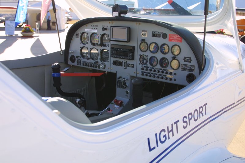 Piper Sport кабина