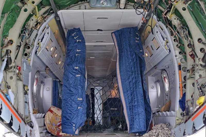 АН 74 грузовой салон