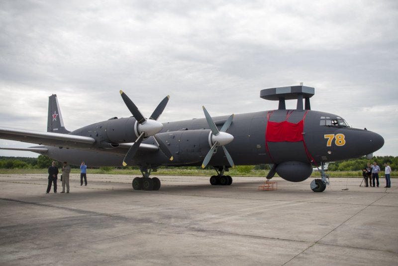 Ил-38н борт 03