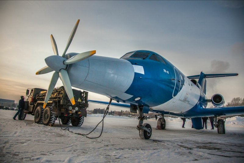 Як-40 с электродвигателем Макс 2021