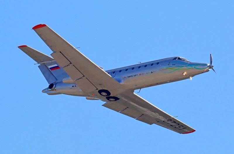 Як-40лл Макс-2021