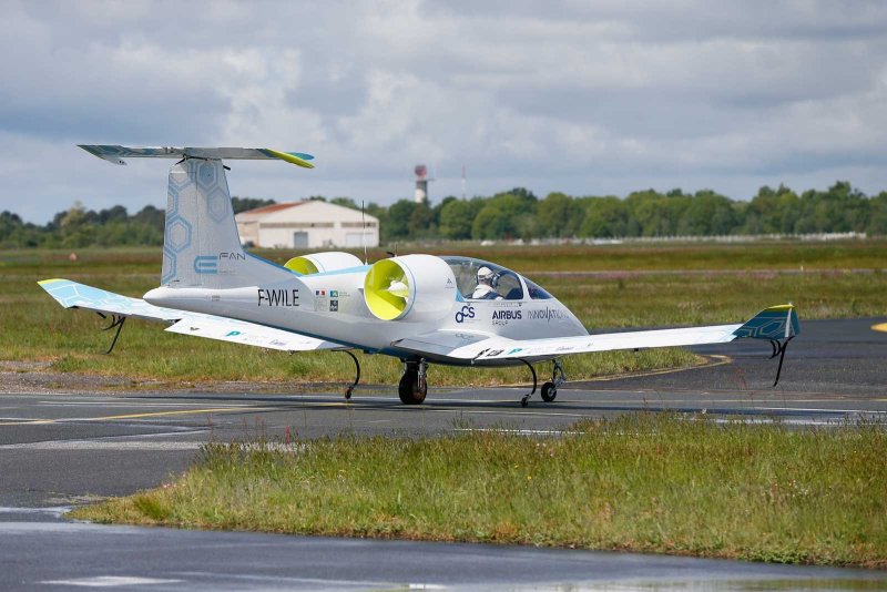 Airbus электрический самолет