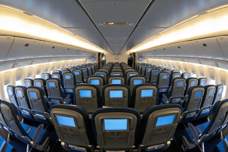 Салон самолета Боинг 777