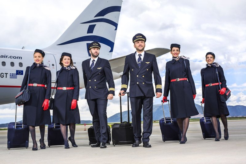 Aegean Airlines униформа