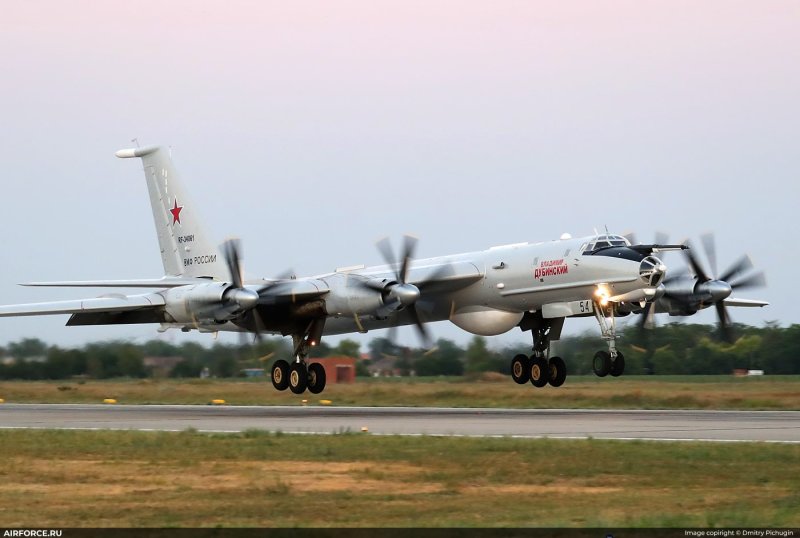 Самолет ту 142мк