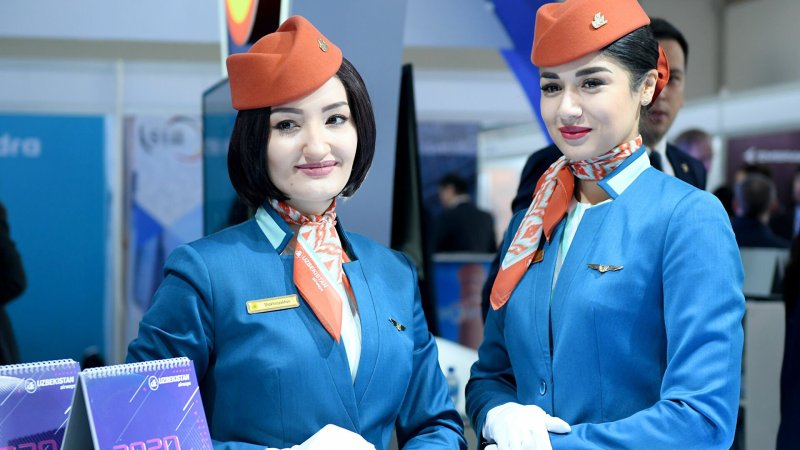 Форма бортпроводников Uzbekistan Airways