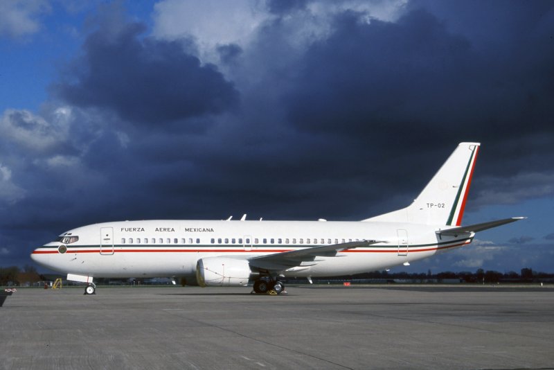Боинг 737 кабриолет
