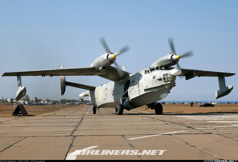 Веретье аэродром бе-12