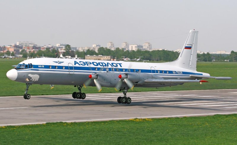 Ил-18 75528