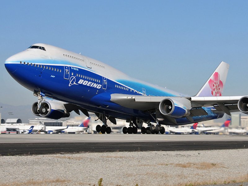 Boeing 747-8b5(f)