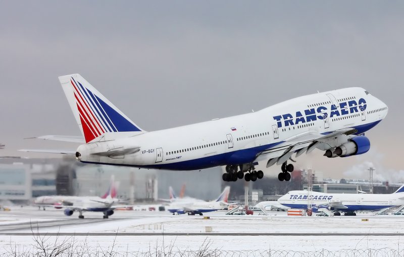 Самолёт Трансаэро 747