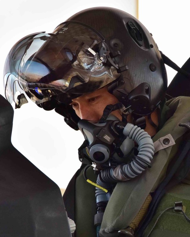 F-35 шлем