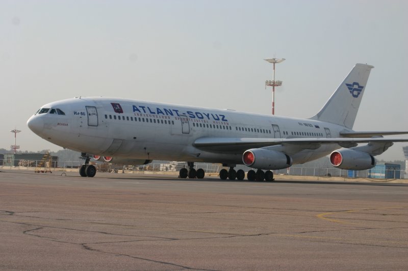 Armavia Airlines ил-86
