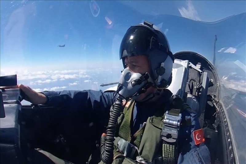 Лётчик f16 турецкий