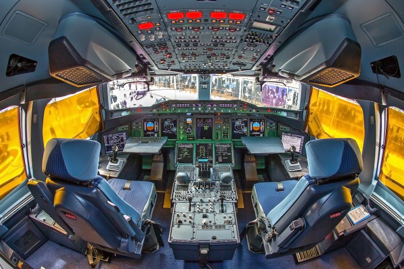 Кабина пилотов Аэробус 380