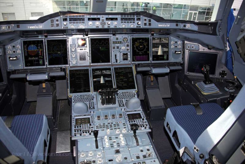 Кабина самолёта Аэробус а380