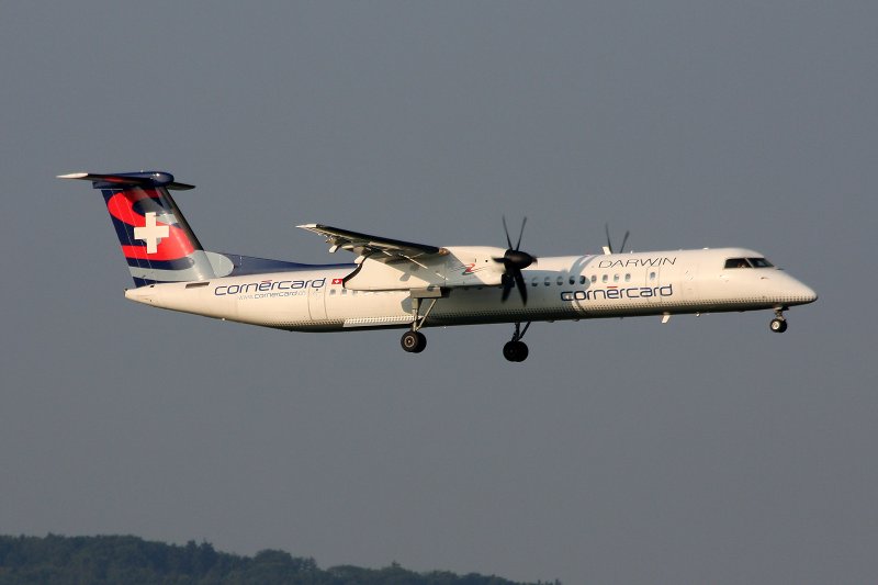 Bombardier DHC-8-402 кабина