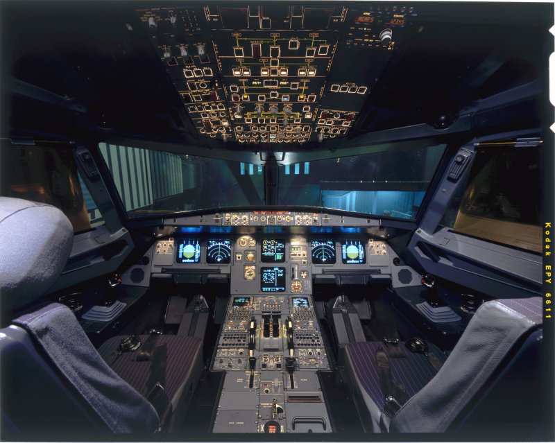 Airbus a380 кабина