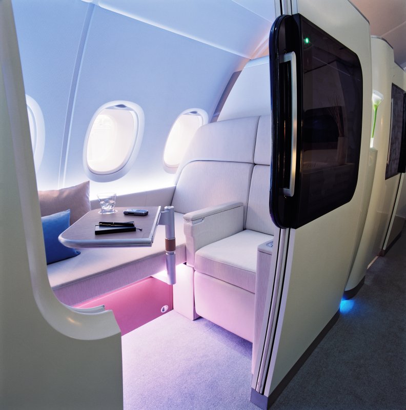 Самолёт Airbus a380 салон