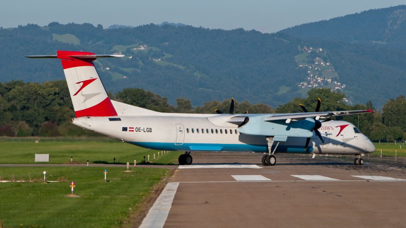DHC 8