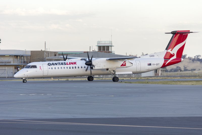 De Havilland Canada DHC-8-400