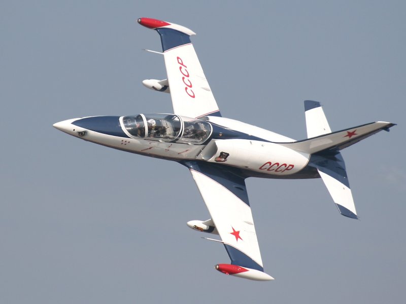 Истребителе l-39