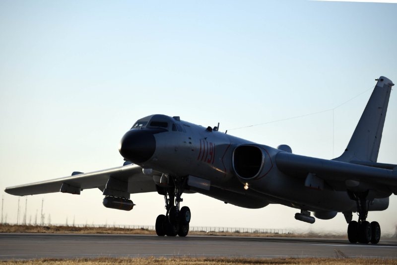 Бомбардировщик h-6d