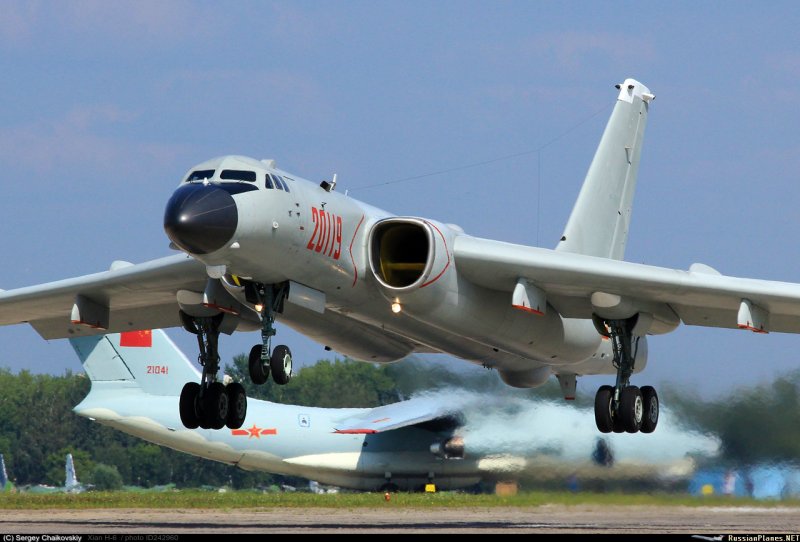 Бомбардировщиков h-6k