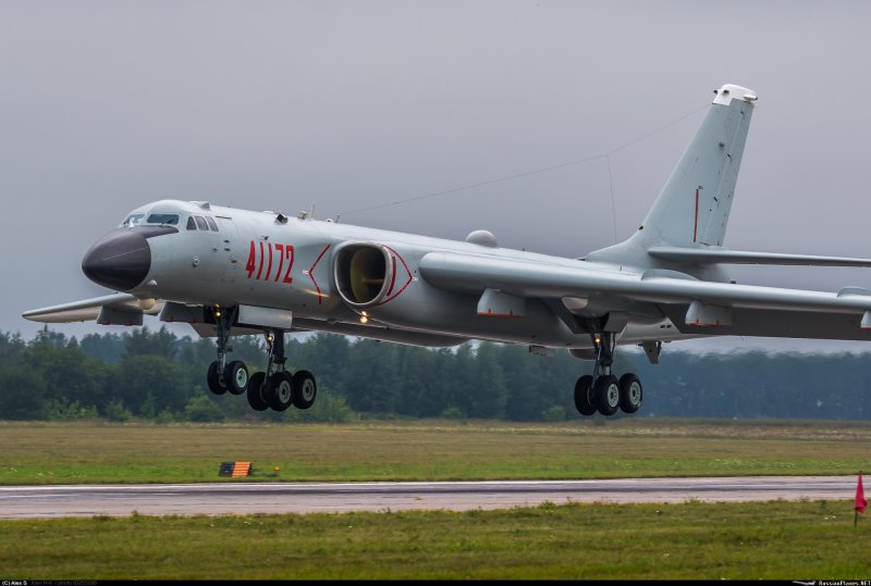 Хун 6к бомбардировщик