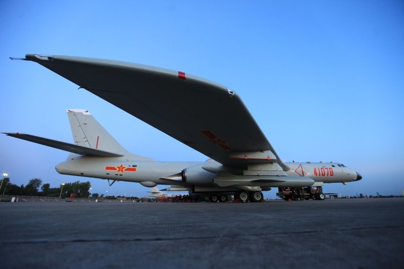 Китайский бомбардировщик h-4