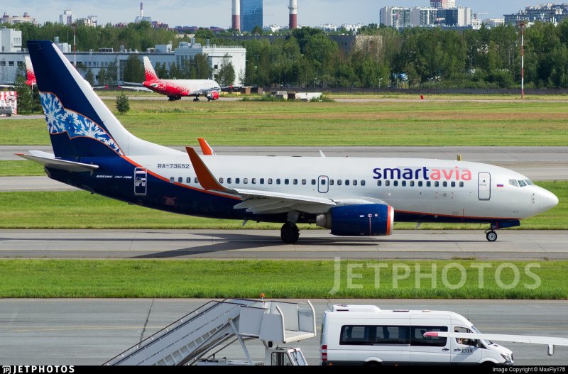 Boeing 737-700 SMARTAVIA