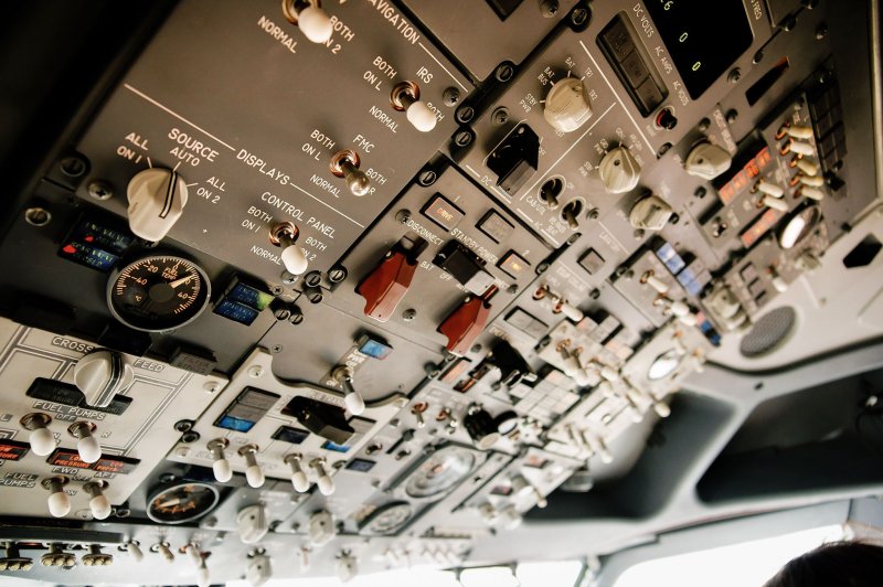 Оверхед b737