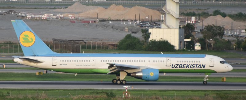 Boeing 757 Uzbekistan Airways