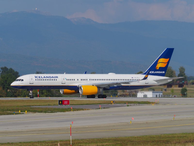 Боинг 757 200 Icelandair