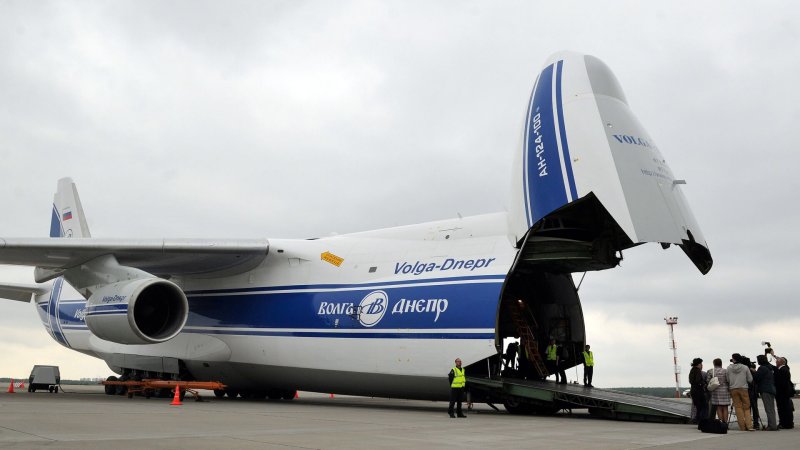 Самолёт АН-124 Руслан Волга Днепр