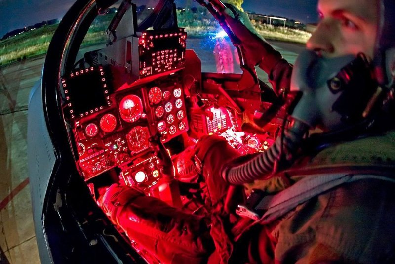 Пилот f4 Phantom