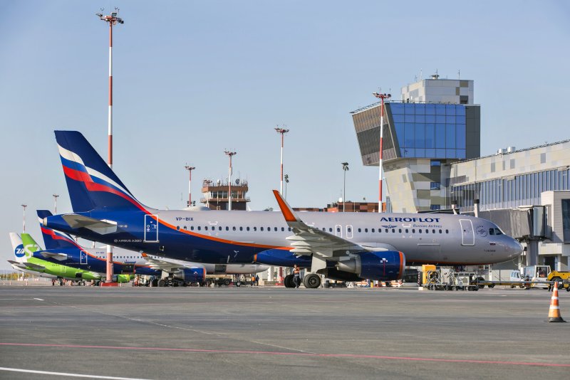 Узбекские самолеты в российских аэропортах
