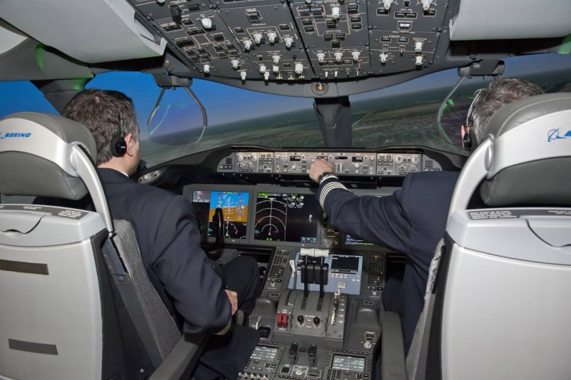 Пилоты Boeing 787 НГ
