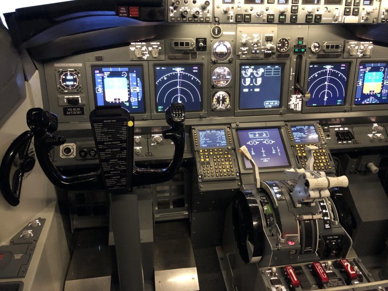 Дрим Аэро Боинг 737