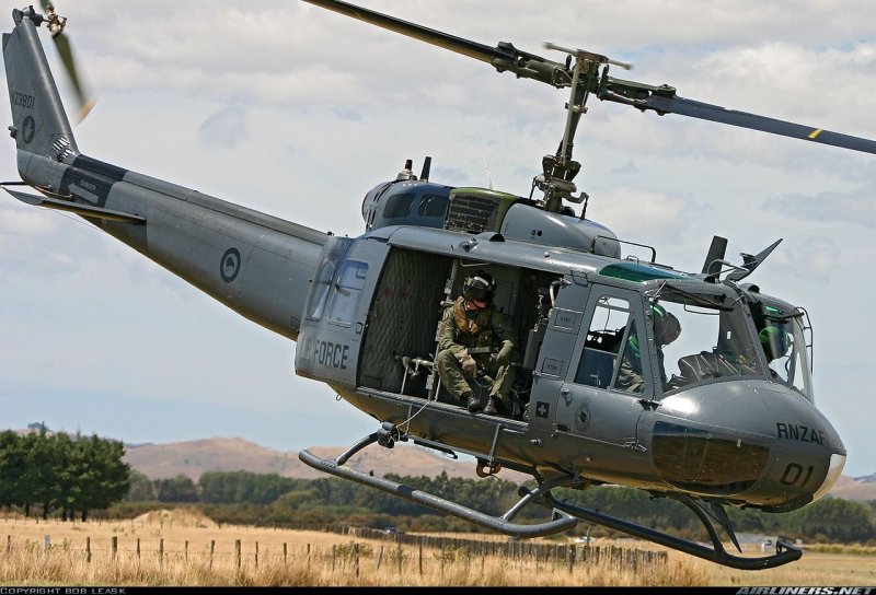 Вертолёт uh-1 боевой