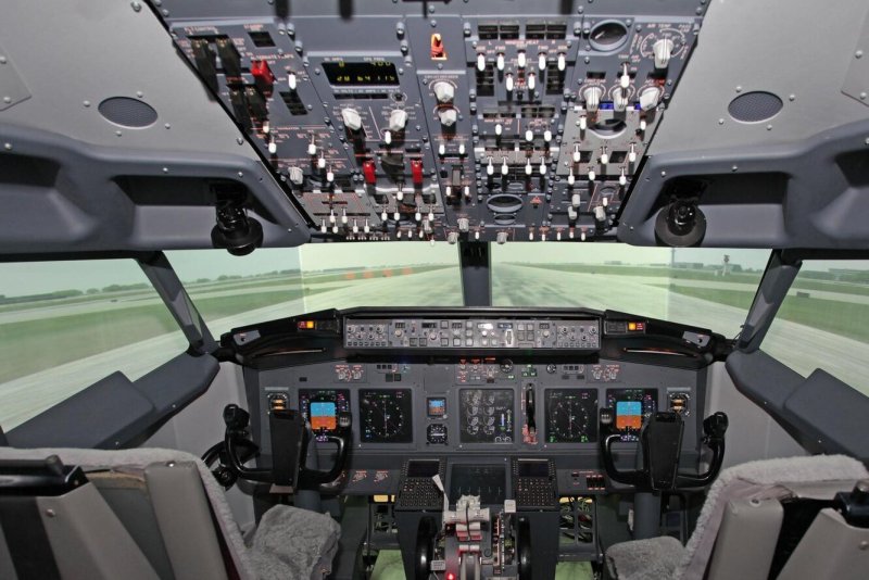 Домашний тренажер Боинга 737