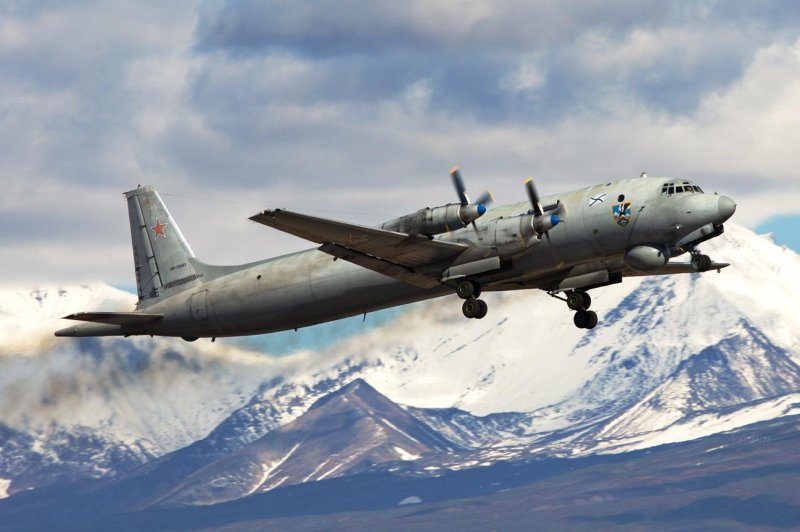 Противолодочный самолет ил-38н