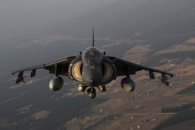 Cамолет av-8b "Харриер" II